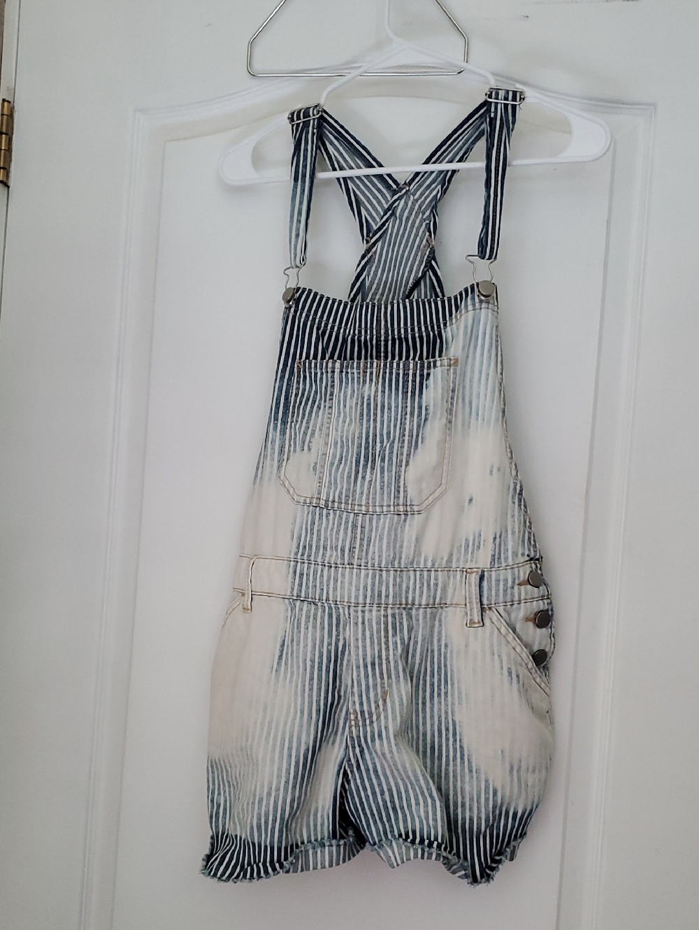 Womens Large 11-13 Boohoo Navy and White Striped Denim Overalls